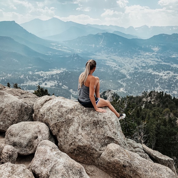 Meet your Posher, Danielle - Picture 1 of 5